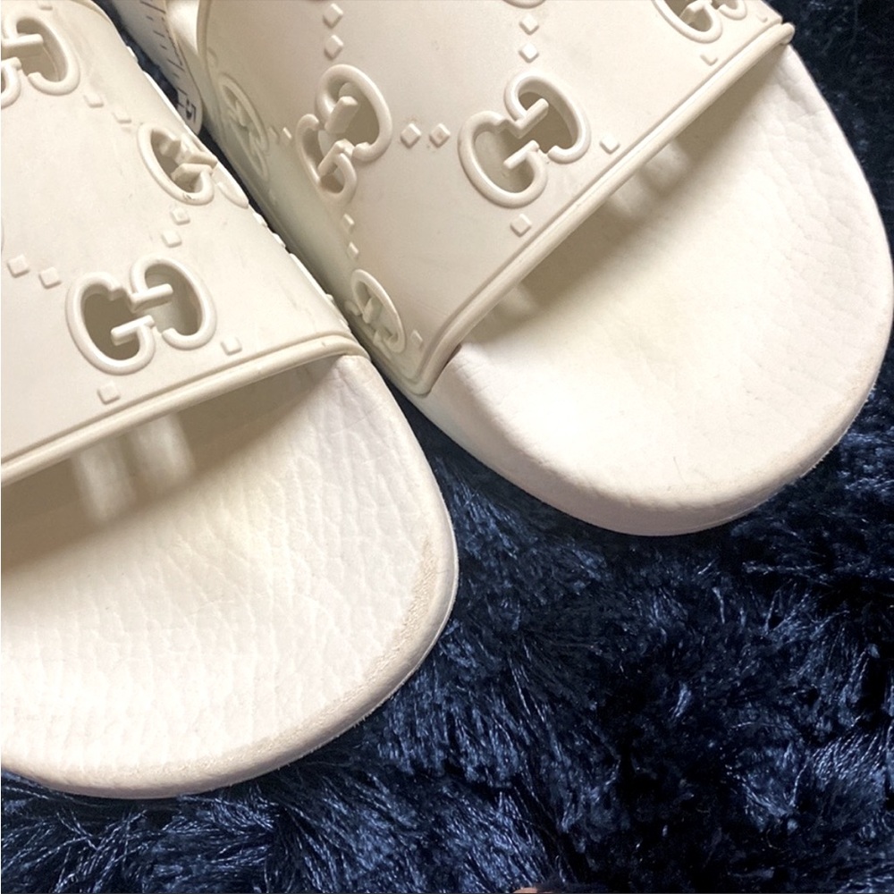 Gucci - Picture 2 of 6